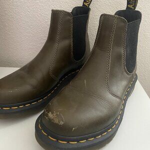 Dr. Martens Olive Green Chelsea Boots (W7)